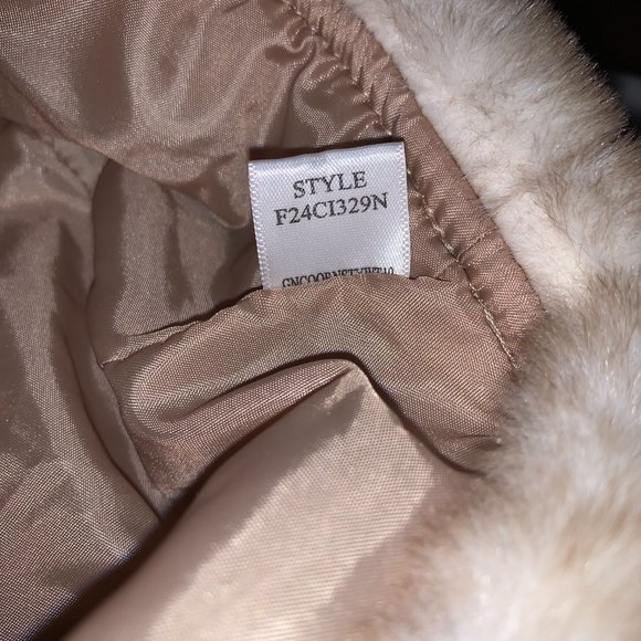 Baby Girl 6-Month Double-Breasted Coat with Faux Fur-Trimmed Collar and Hat - Picture 5 of 6